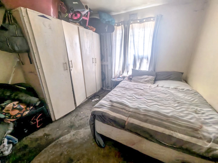 2 Bedroom Property for Sale in Grassy Park Western Cape